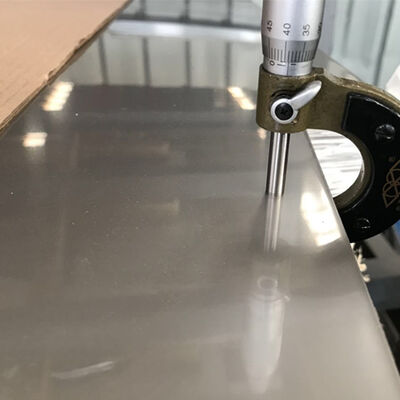 Рулон из нержавеющей стали, изготовленный на заказ, с пределом прочности на разрыв 520–750 МПа, допуском ± 1%, а также с вариантами холоднокатаной и горячекатаной прокатки.